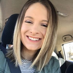 Meet your Posher, Andrea